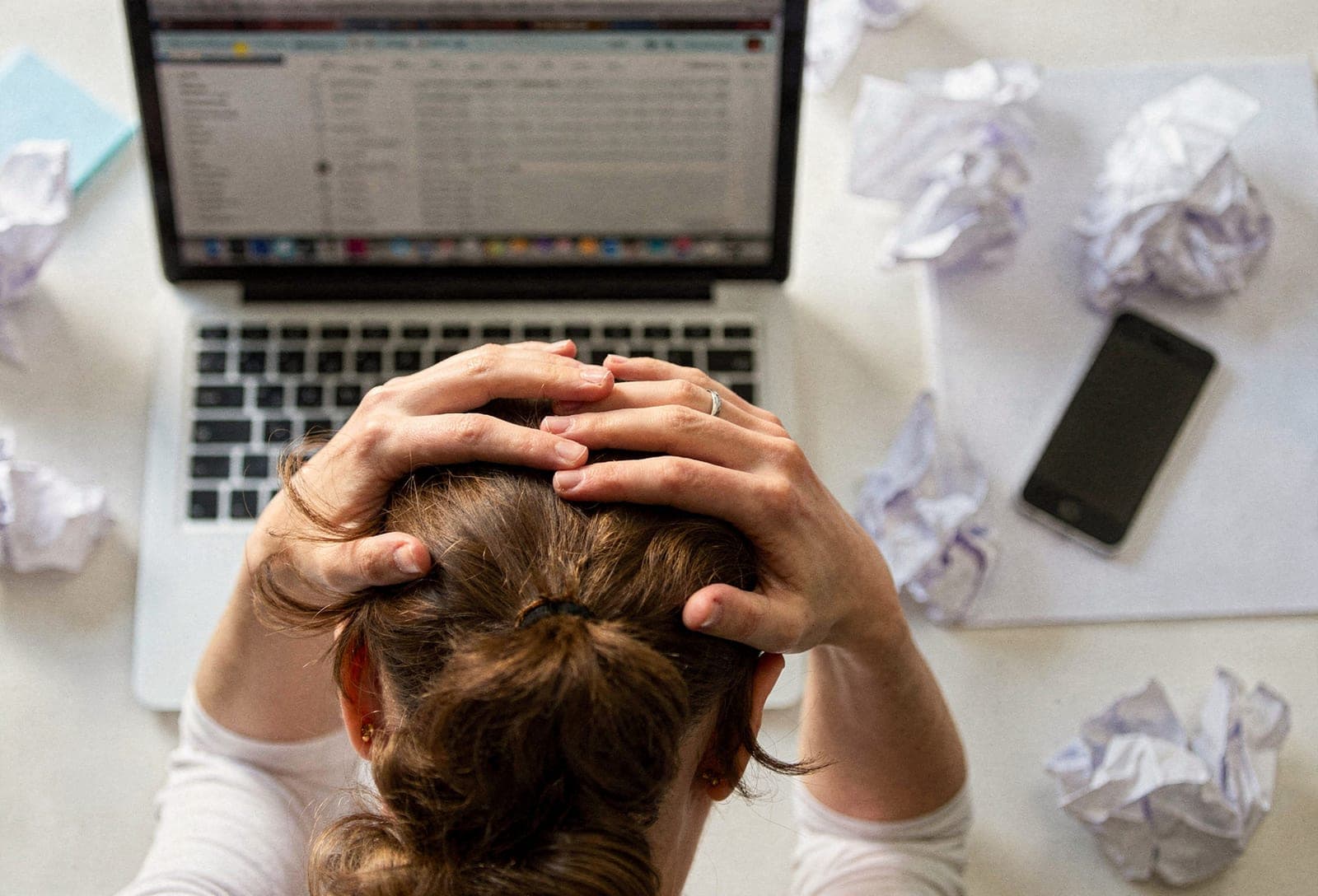 Afastamento do Trabalho por Ansiedade ou Depressão: Como Funciona o Atestado