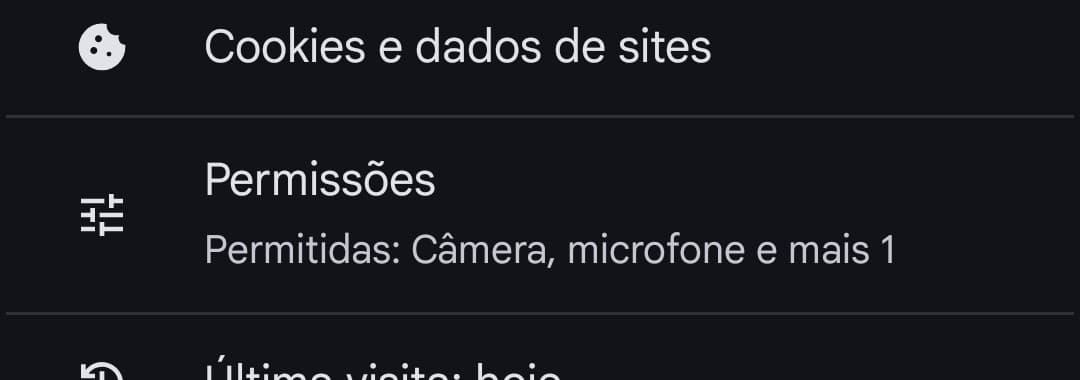 Painel de permissões do Chrome no Android mostrando câmera e microfone permitidos para o clinimais.com