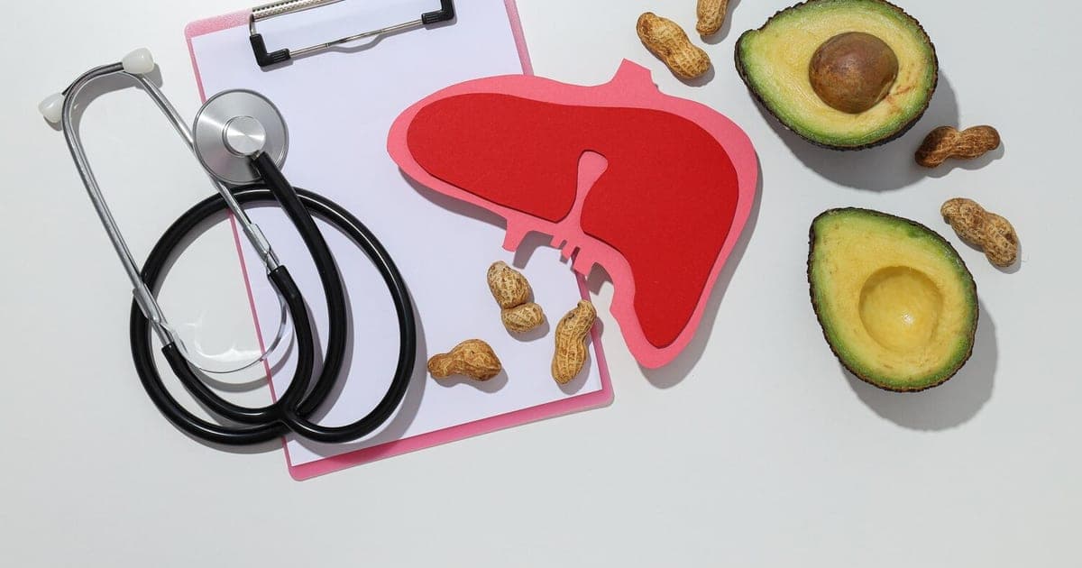 Gordura no fígado: o que comer e o que evitar na dieta para esteatose hepática