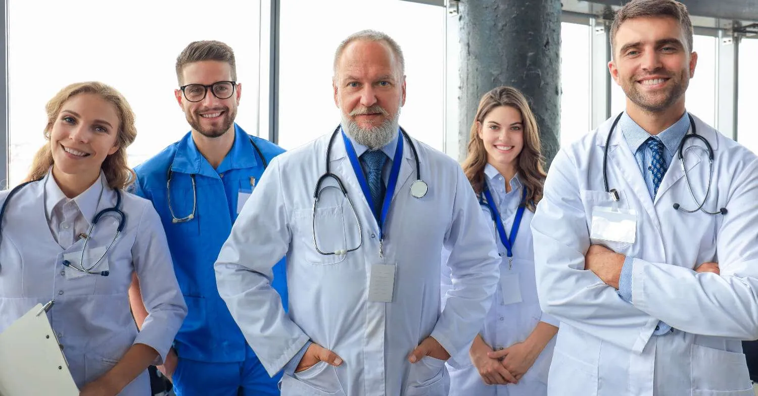 Equipe de profissionais de saúde